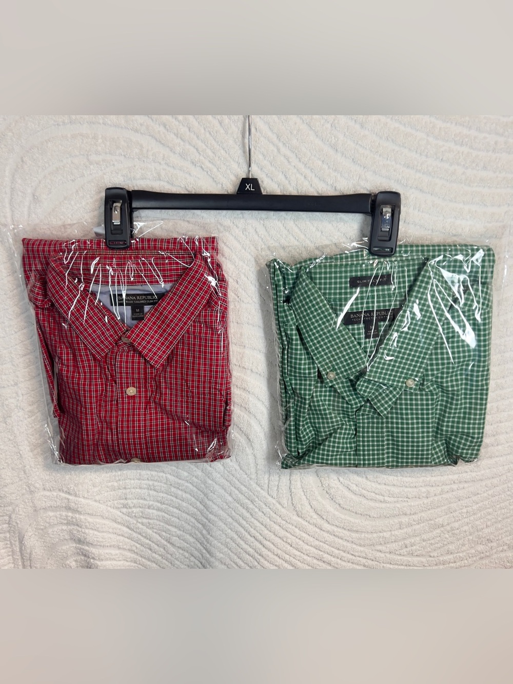 Bundle 2 Banana Republic Men’s Size M Checkered Shirts Red/White and Green/White